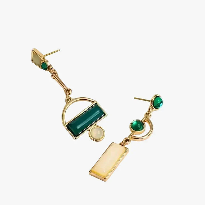 Gold Drop Earrings Bríd with Green Stones & Pearl