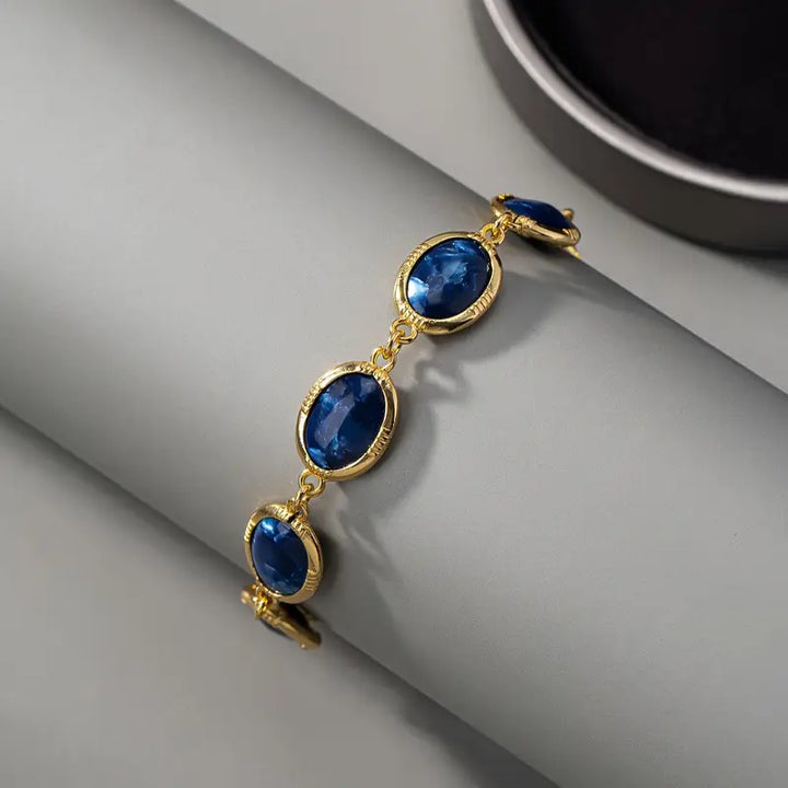 Gold Chain Bracelet Saoirse with Sapphire