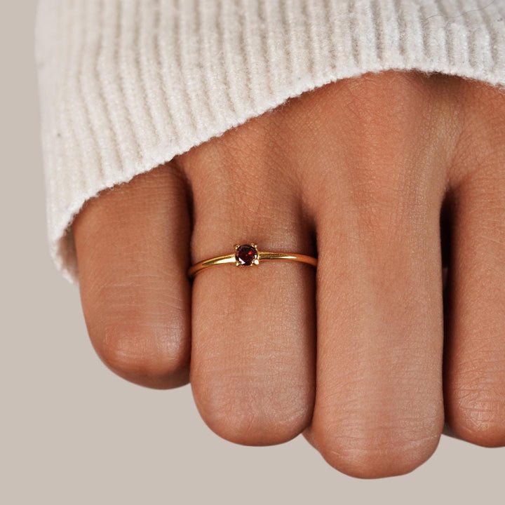 Gold Ring Emer with Birthstone