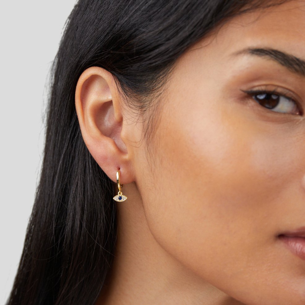 Gold Drop Earrings Íde with Sapphire Eye