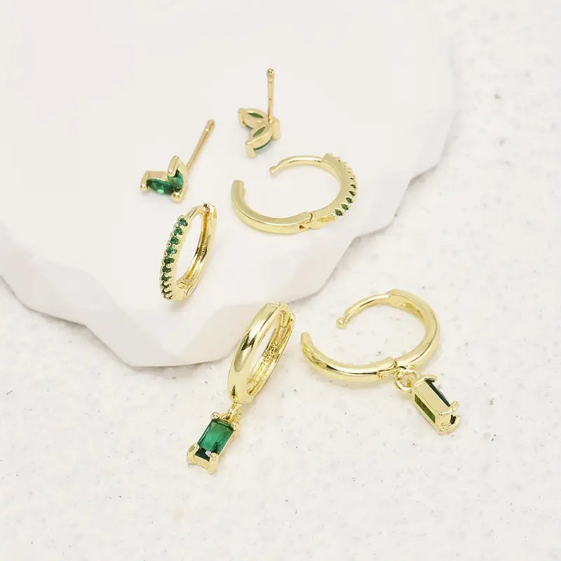 Gold Hoop Earrings Méabh with Emerald