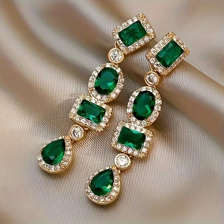 Gold Drop Earrings Niamh with Emerald