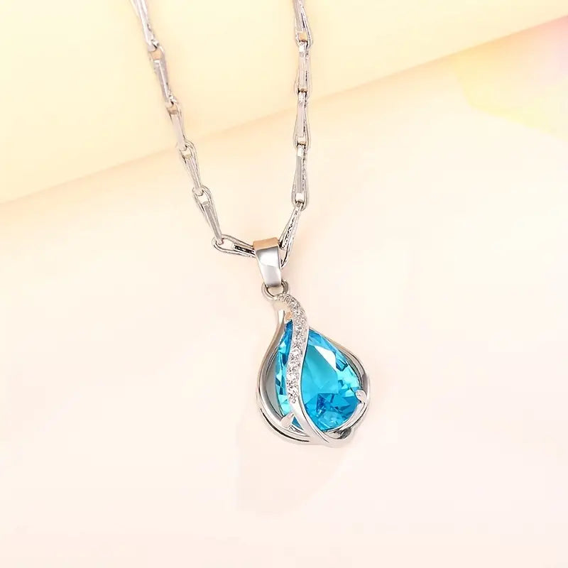 Silver Necklace Bríd with Blue Topaz