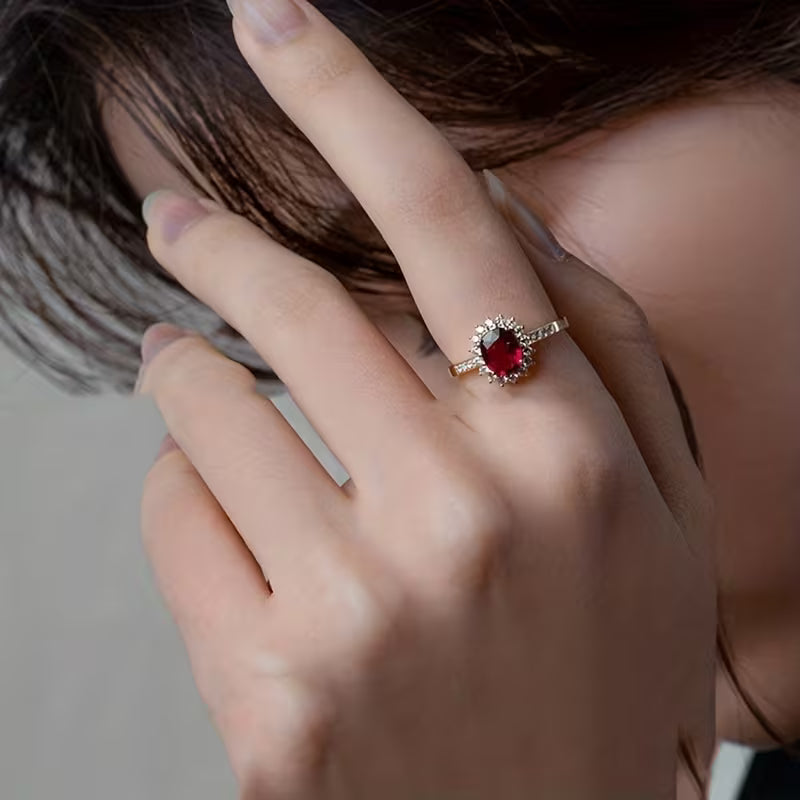 Gold Ring Áine with Ruby