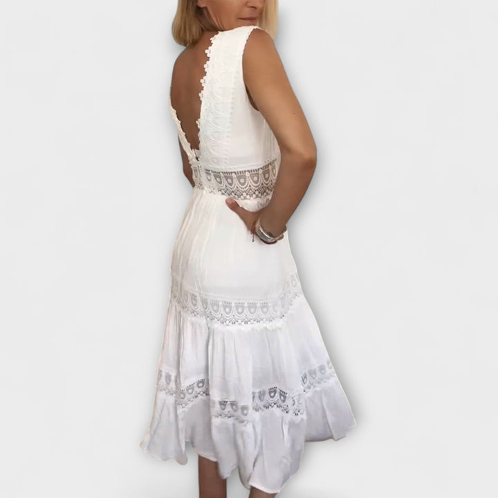 Aurélie - Weisses Spitzenkleid mit V-Ausschnitt