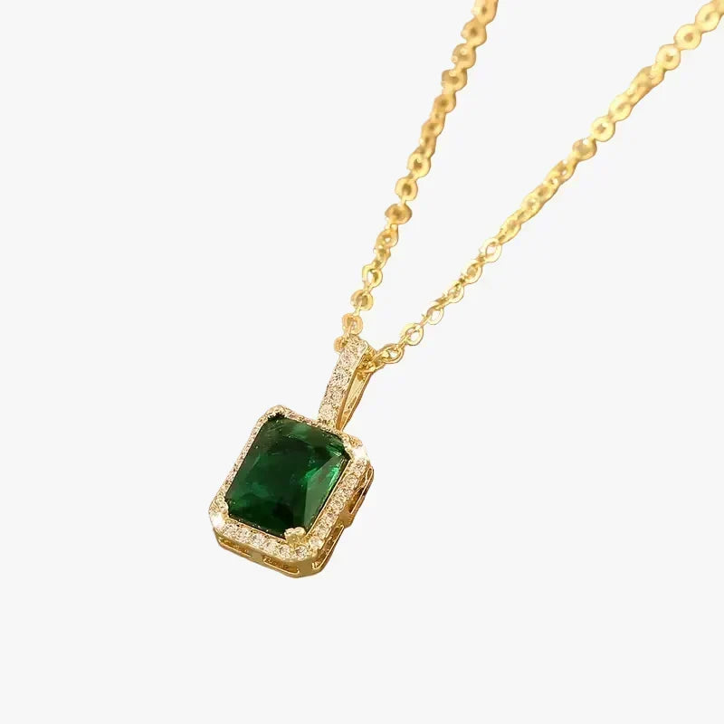 Gold Necklace Sadhbh with Emerald
