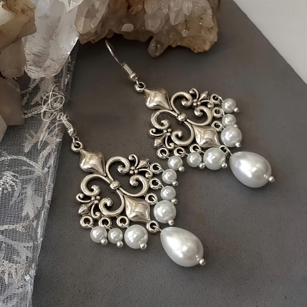 Silver Drop Earrings Aoibh with Pearl Chandelier