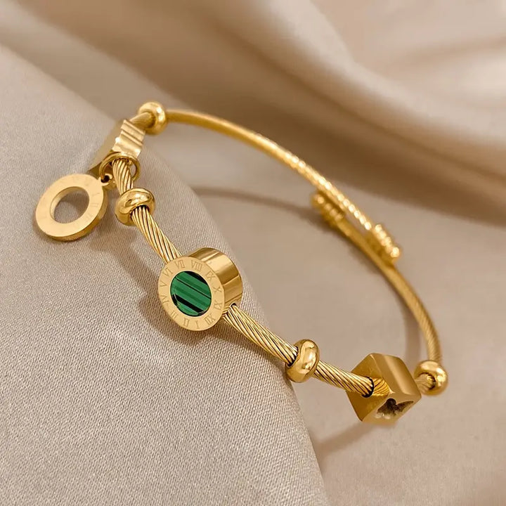 Gold Charm Bracelet Caoimhe with Emerald