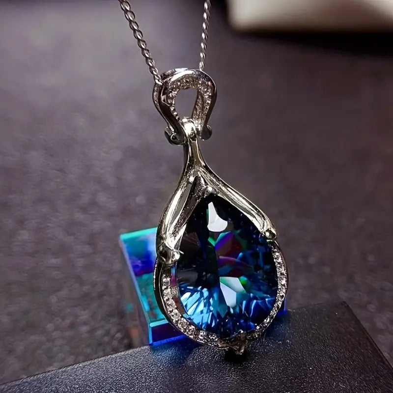 Silver Necklace Clíona with Sapphire Drop