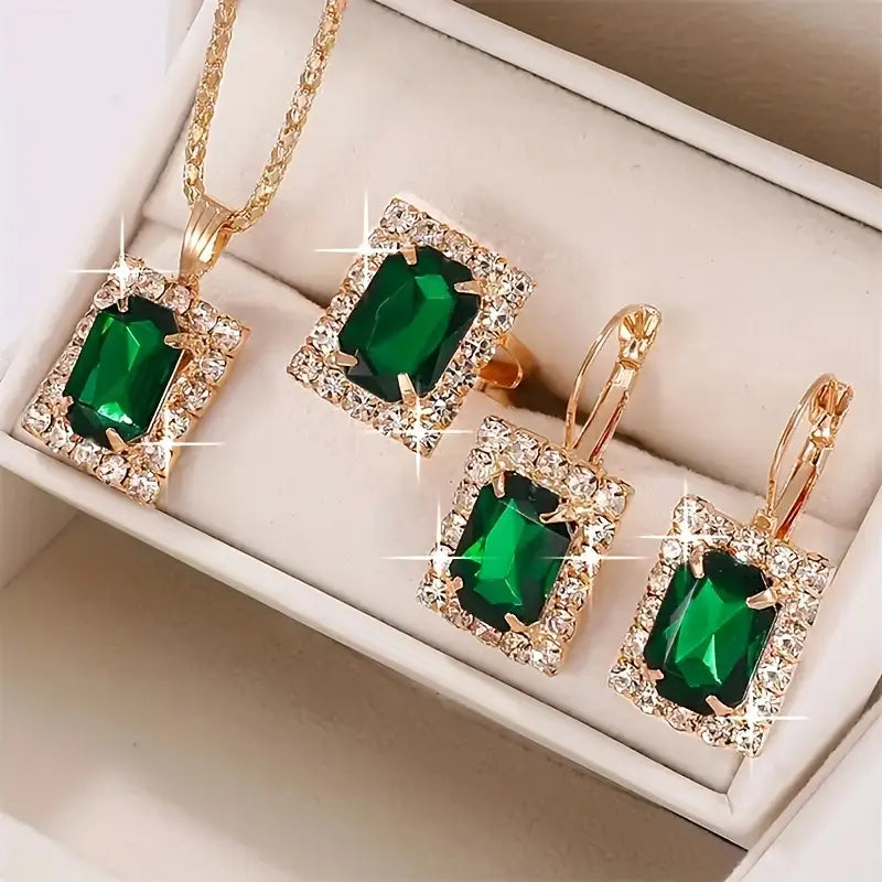 Gold Ring Aoife with Emerald