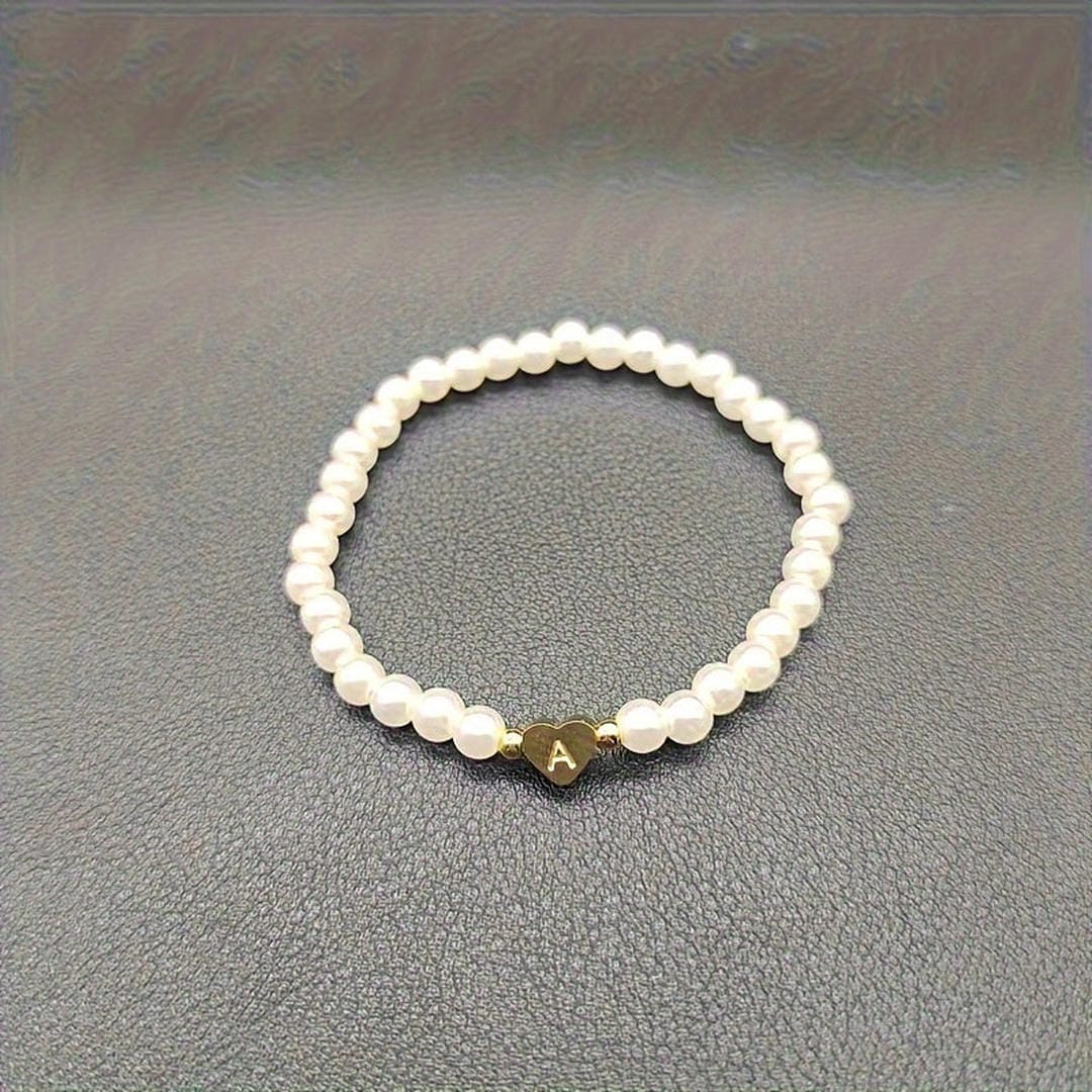 Pearl Beaded Bracelet Laoise with Heart Initial