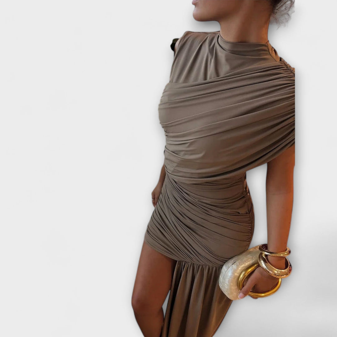 Lila - Braunes Plissee-Kleid mit Rundhalsausschnitt