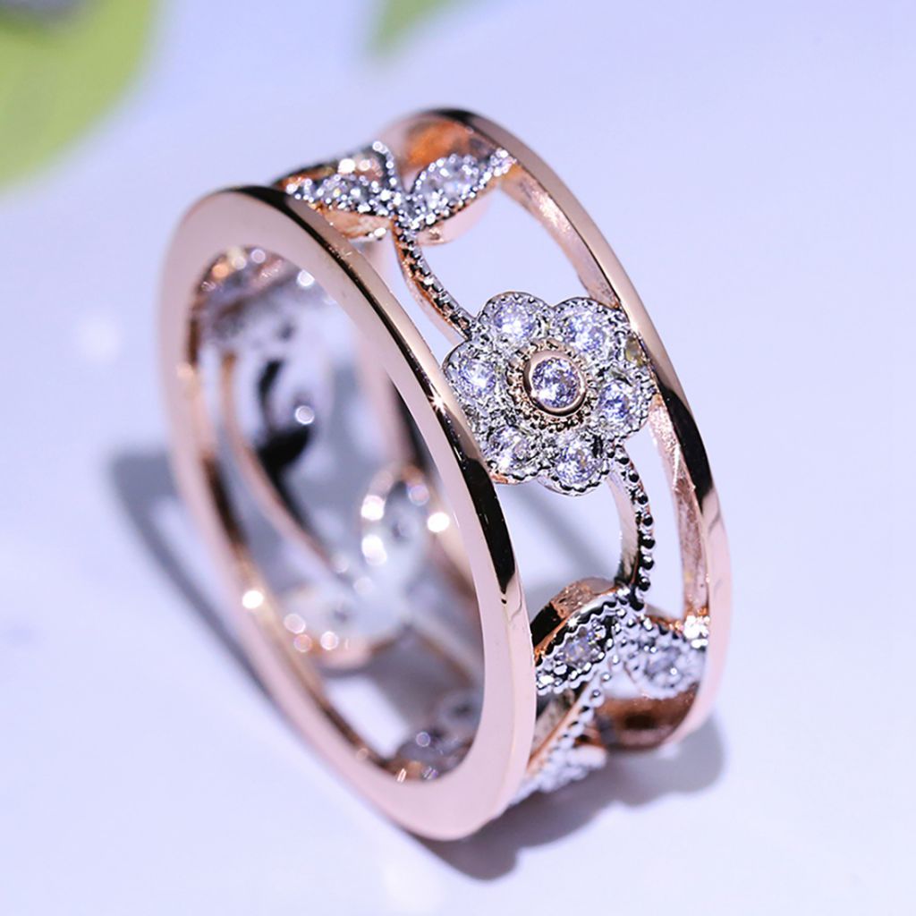 Rose Gold Ring Róisín with Crystal Flowers