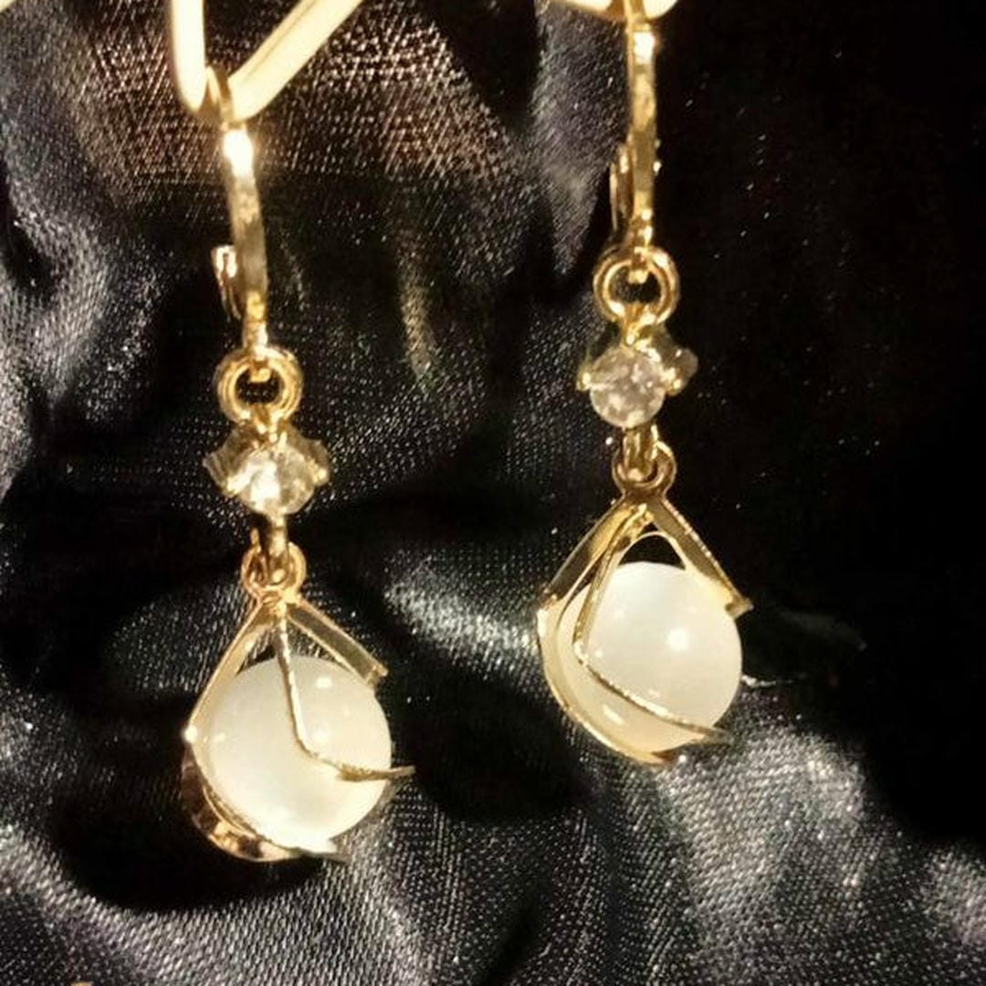 Gold Drop Earrings Niamh with Opal