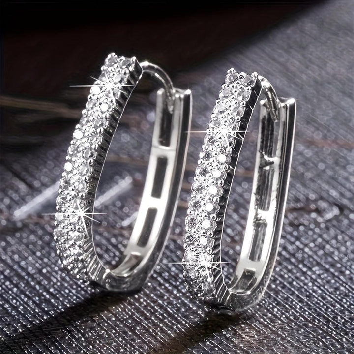 Gold Hoop Earrings Béibhinn with Zirconia