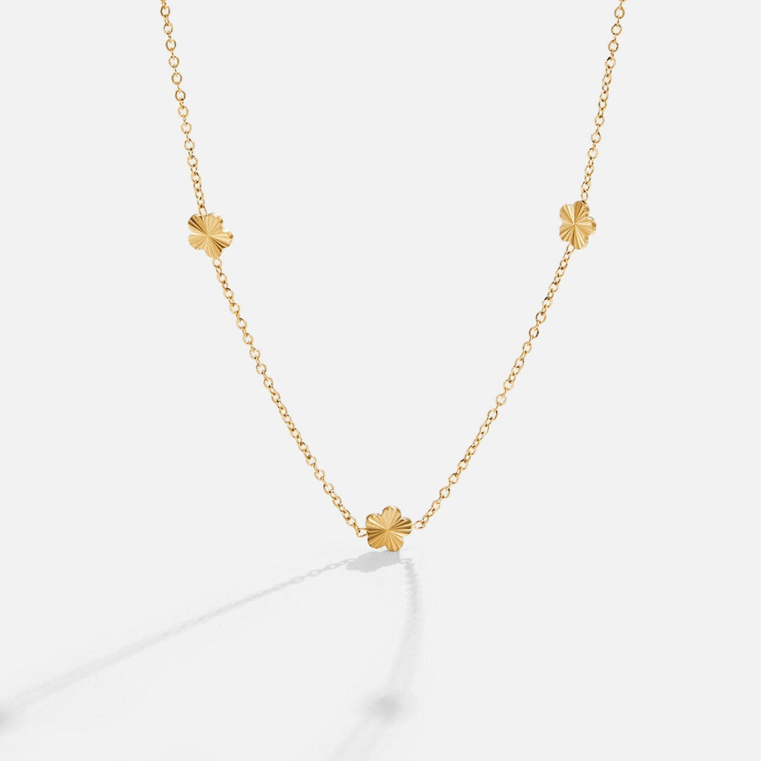 Gold Necklace Sinéad with Fan Motifs