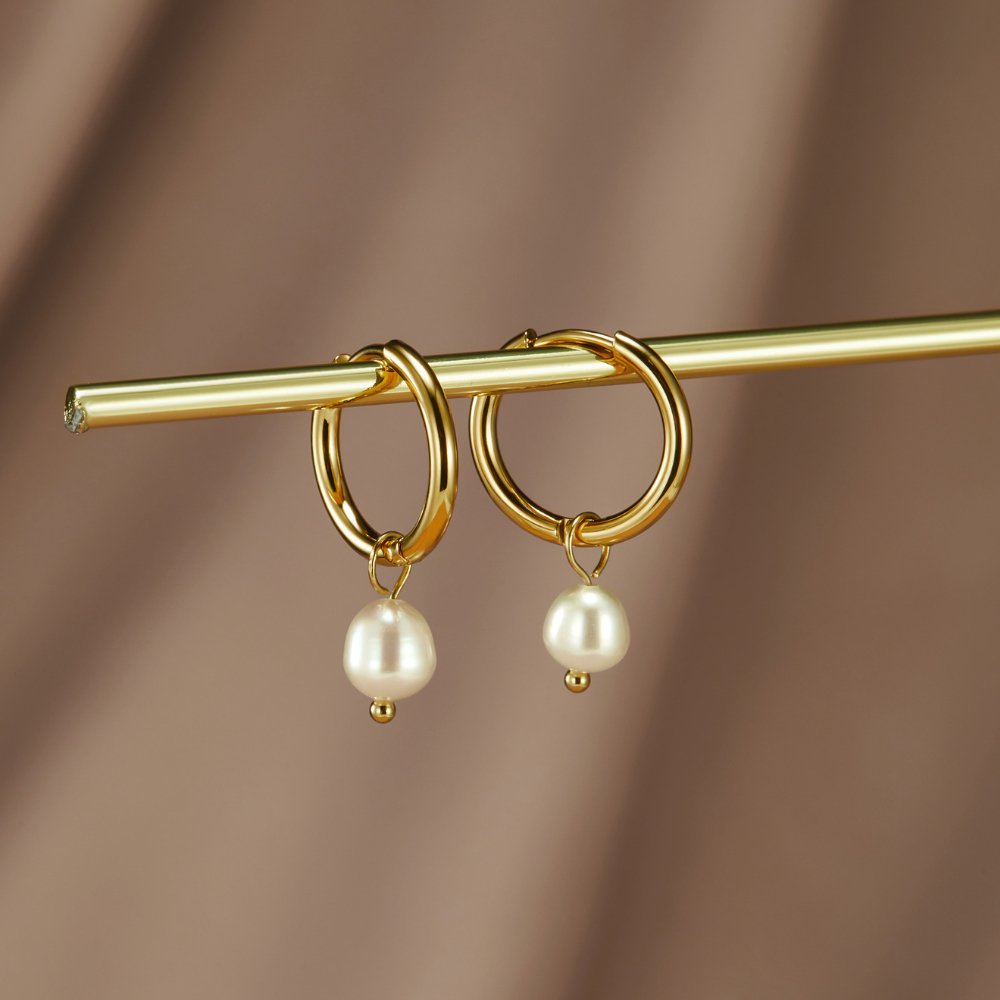 Gold Hoop Earrings Emer with Baroque Pearl