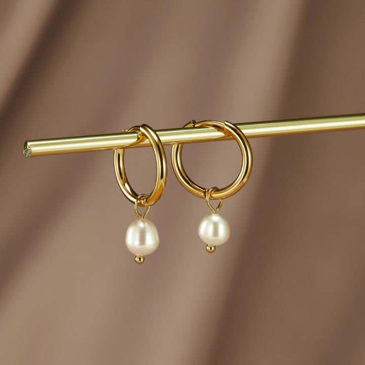 Gold Hoop Earrings Emer with Baroque Pearl