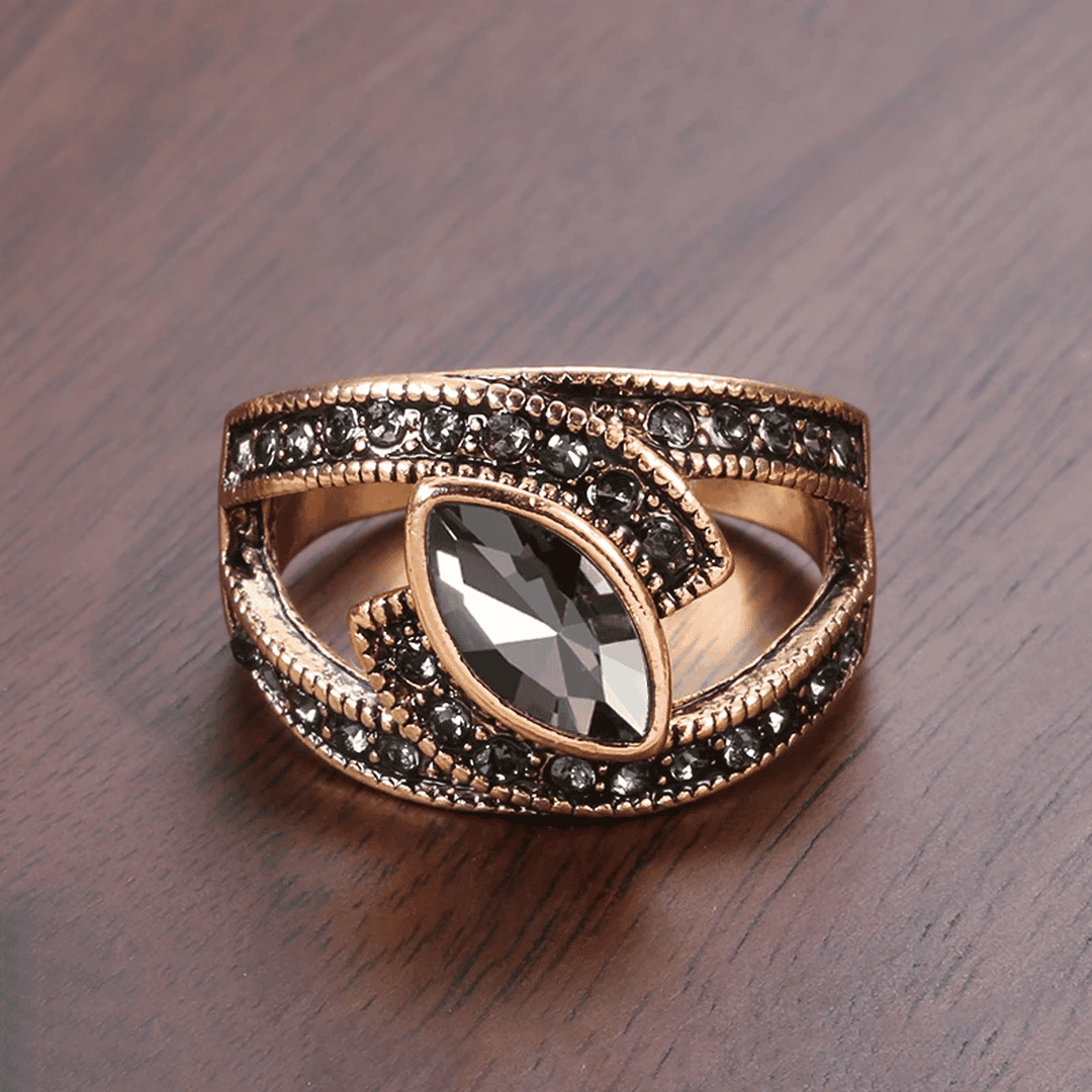 Antique Gold Ring Eithne with Black Crystal