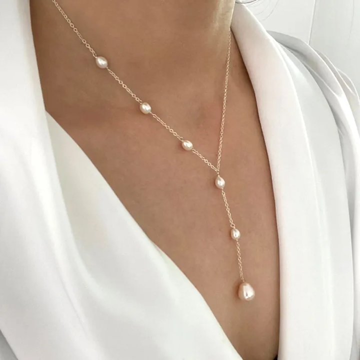 Gold Pearl Necklace Fiadh with Y-Drop