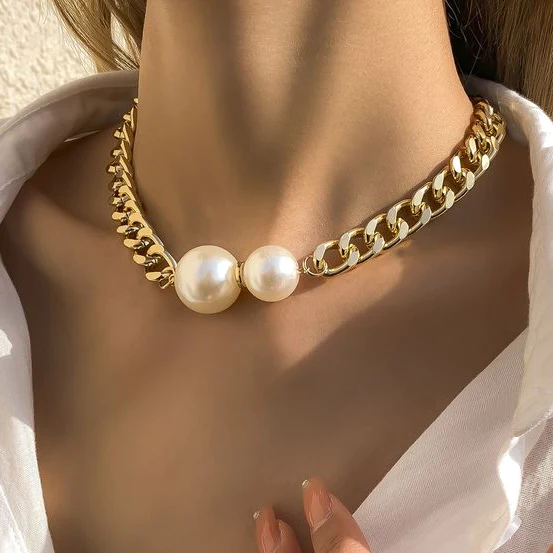 Gold Chain Necklace Ciara with Pearls