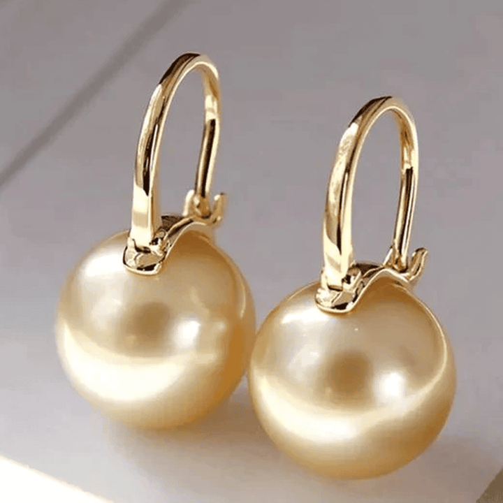 Gold Drop Earrings Niamh with Pearl