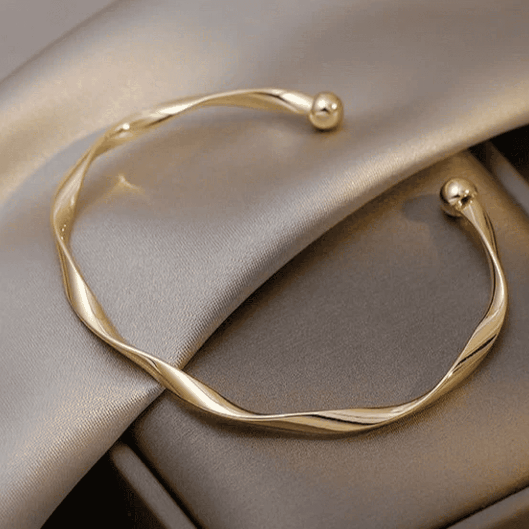 Gold Cuff Bracelet Aoife with Twist