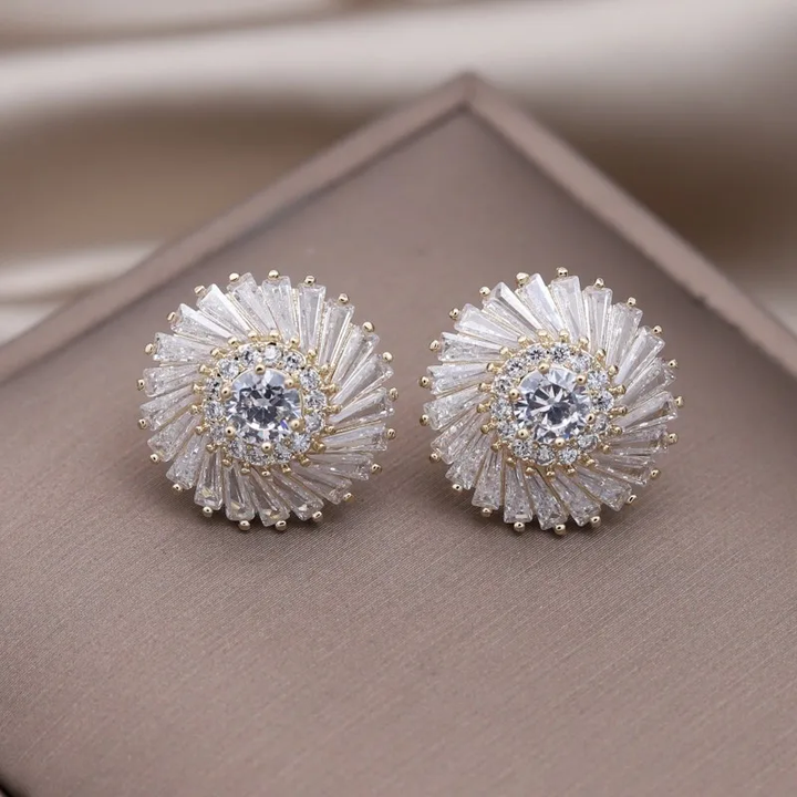 Gold Stud Earrings Bríd with Crystal Sunburst