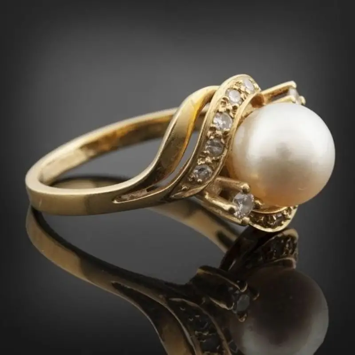 Gold Ring Emer with Pearl