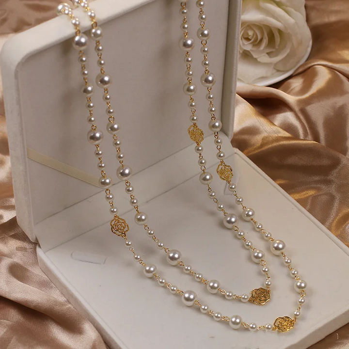 Gold-Plated Pearl Necklace Nuala with Rose Motifs