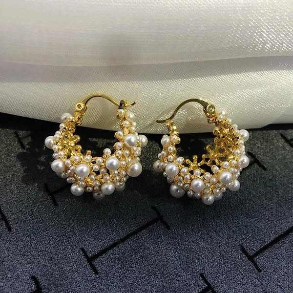 Gold Hoop Earrings Niamh with Pearl Cluster