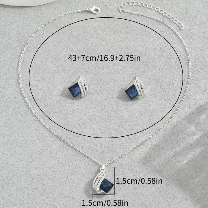 Silver Necklace Gráinne with Sapphire