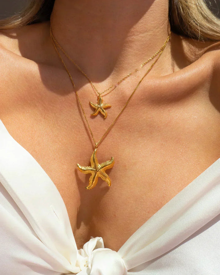 Gold Necklace Maeve with Starfish Motif
