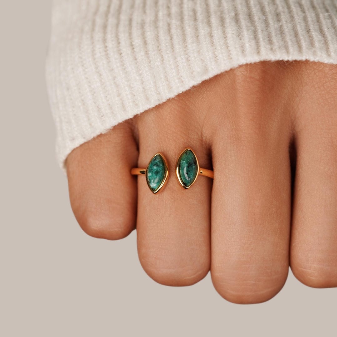 Gold Open Ring Órla with Turquoise