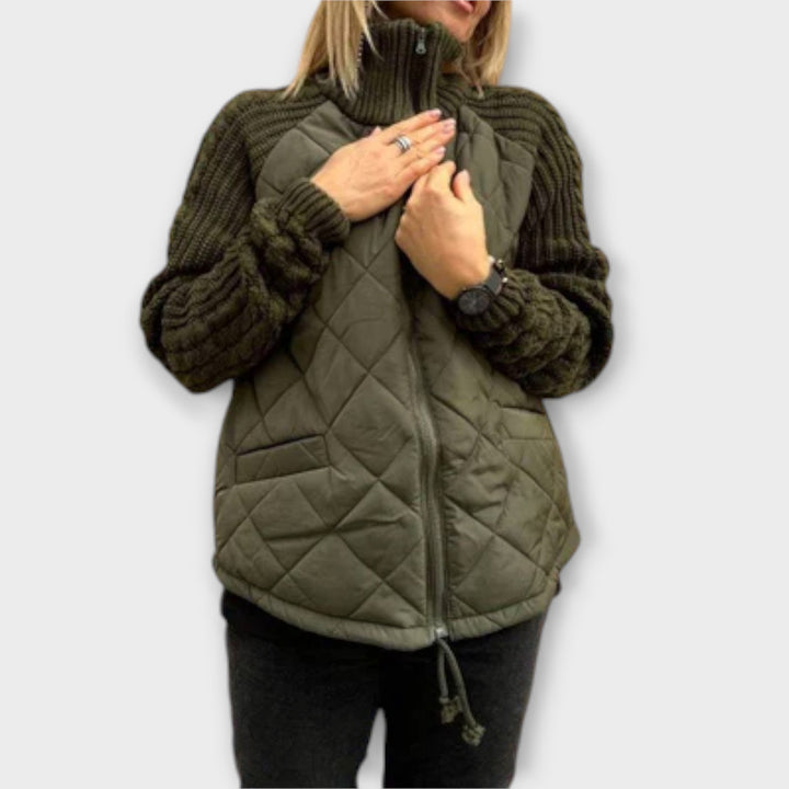 Valerie - Beige Hochkragenjacke mit Stepp- und Strickmix