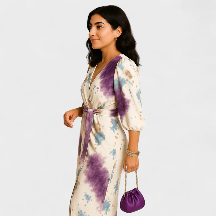 Larissa - Crossover-Kleid mit lila Aquarellmuster