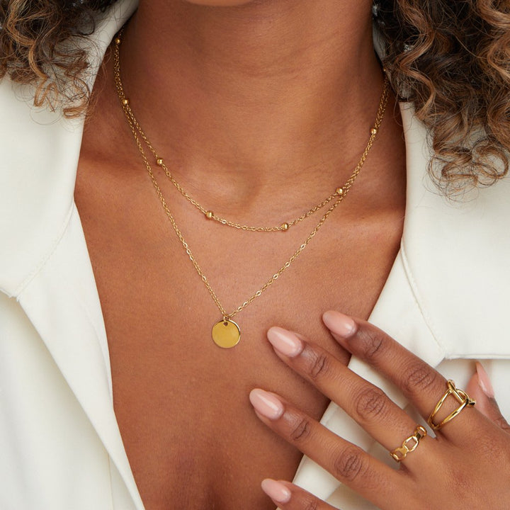 Gold Necklace Íde with Coin Disc and Layered Chain