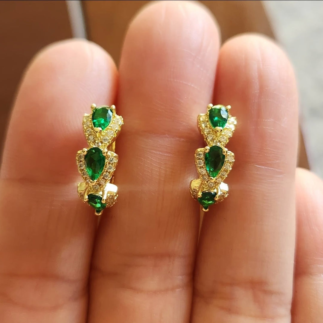 Gold Hoop Earrings Aoife with Emerald