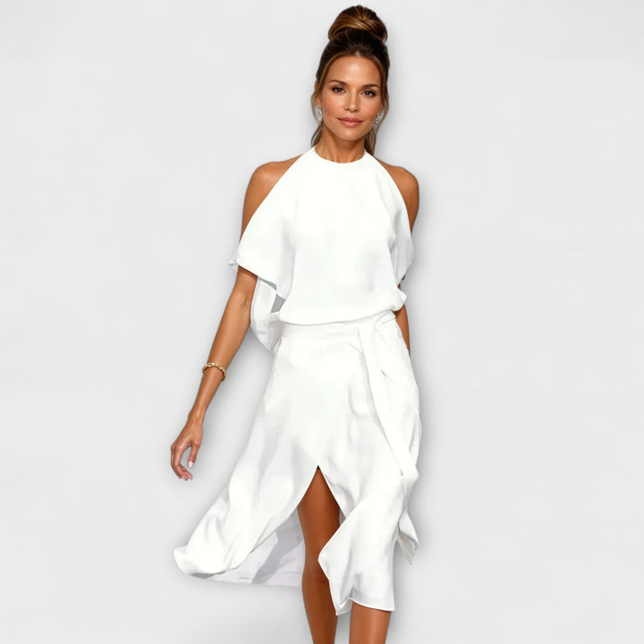 Madonna - Weisses Kleid mit Cold-Shoulder-Ausschnitt