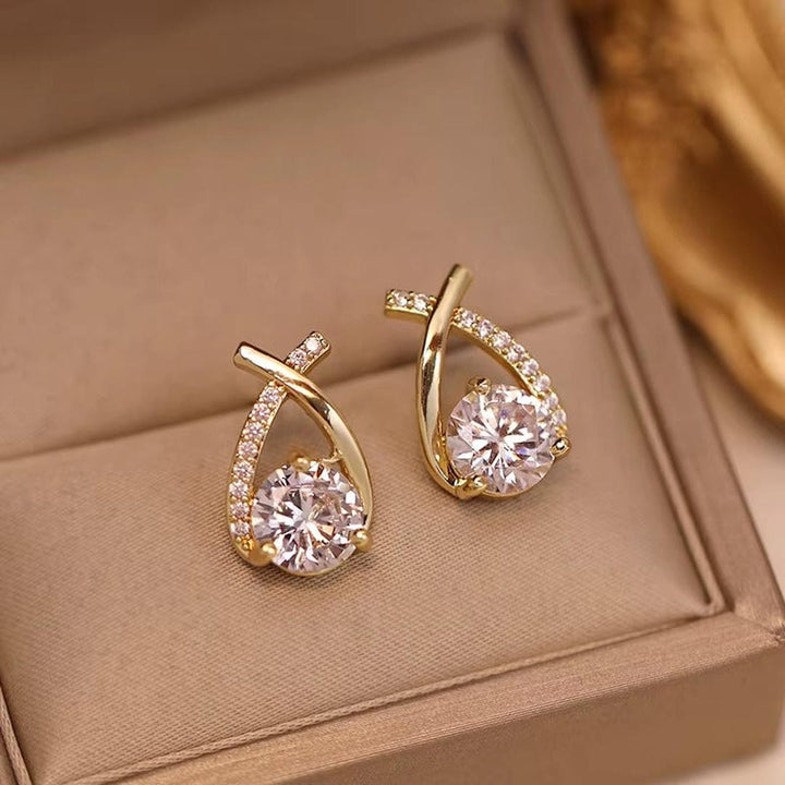 Gold Stud Earrings Órla with Crystal