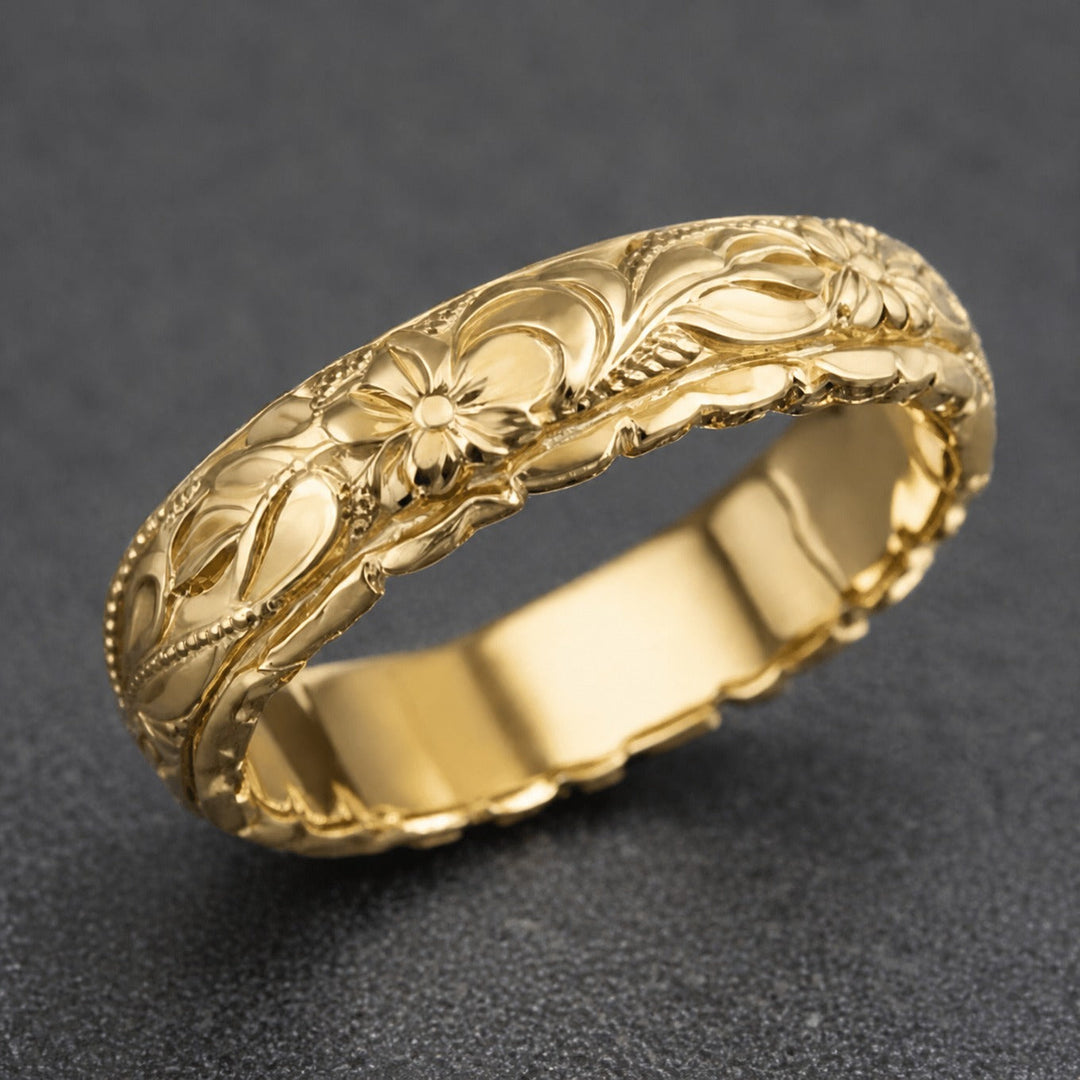 Gold Ring Béibhinn with Floral Engraving