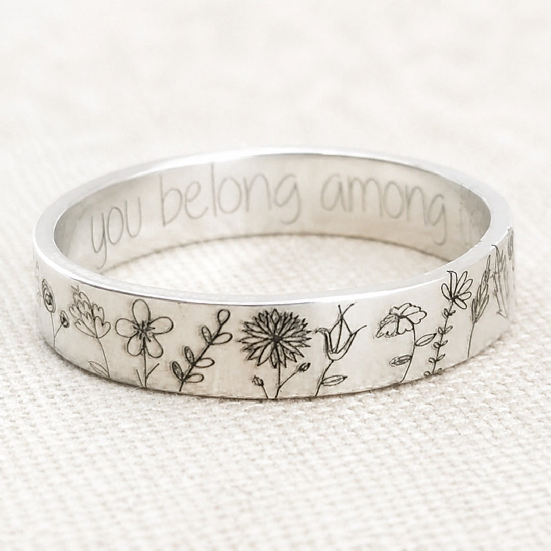 Silver Band Ring Aisling with Wildflower Motif