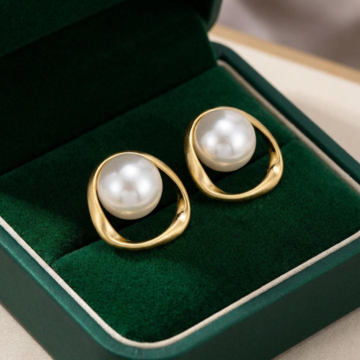 Gold Stud Earrings Killarney with Pearl Halo