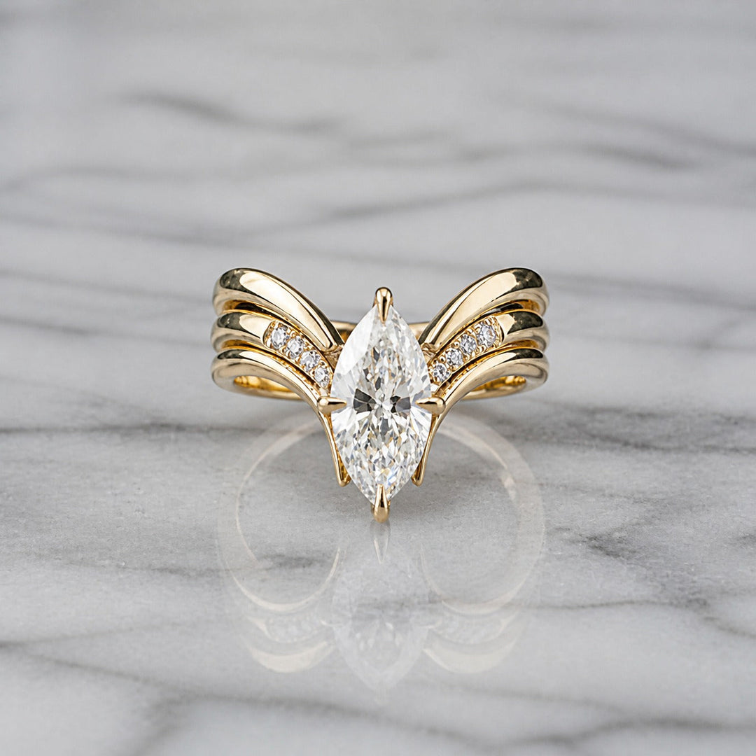Gold-Plated Ring Caoimhe with Marquise Crystal