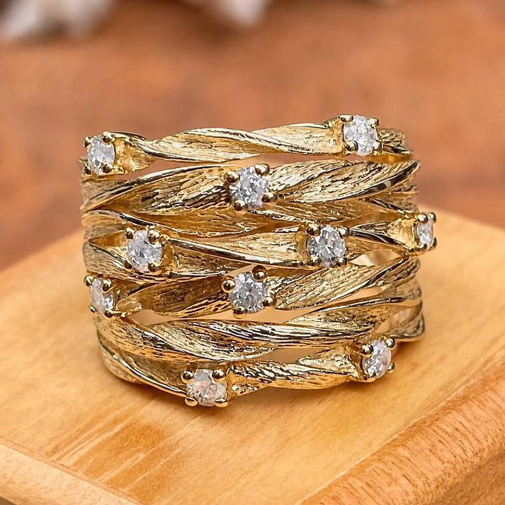 Gold Statement Ring Béibhinn with Crystals
