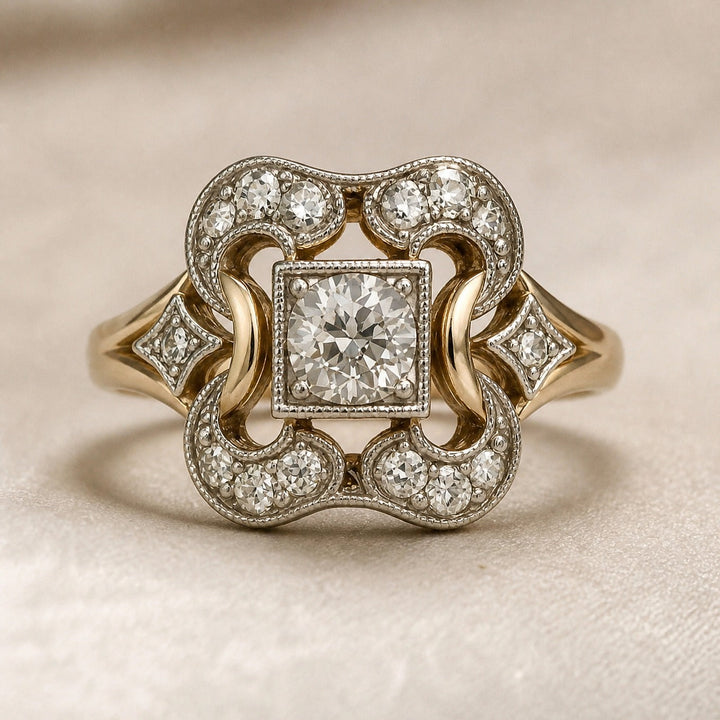 Gold Ring Gráinne with Crystals