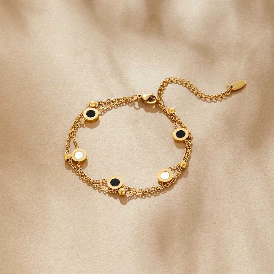 Gold Chain Bracelet Aoife with Black & White Discs