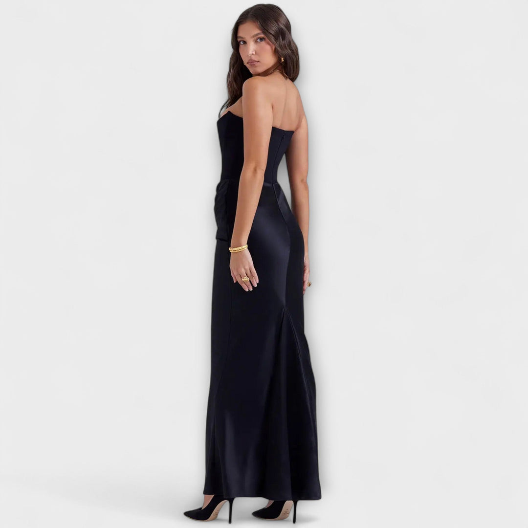 Schwarzes Satin-Maxikleid mit Drapierung