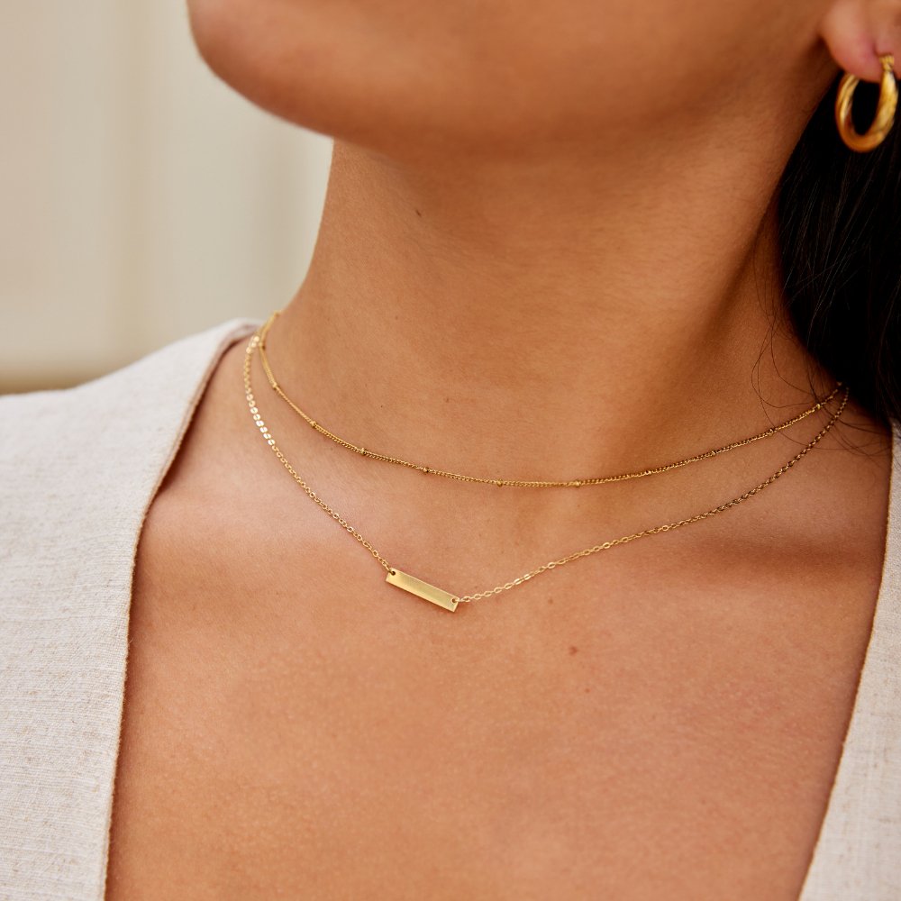 Gold Necklace Caoimhe with Bar Pendant