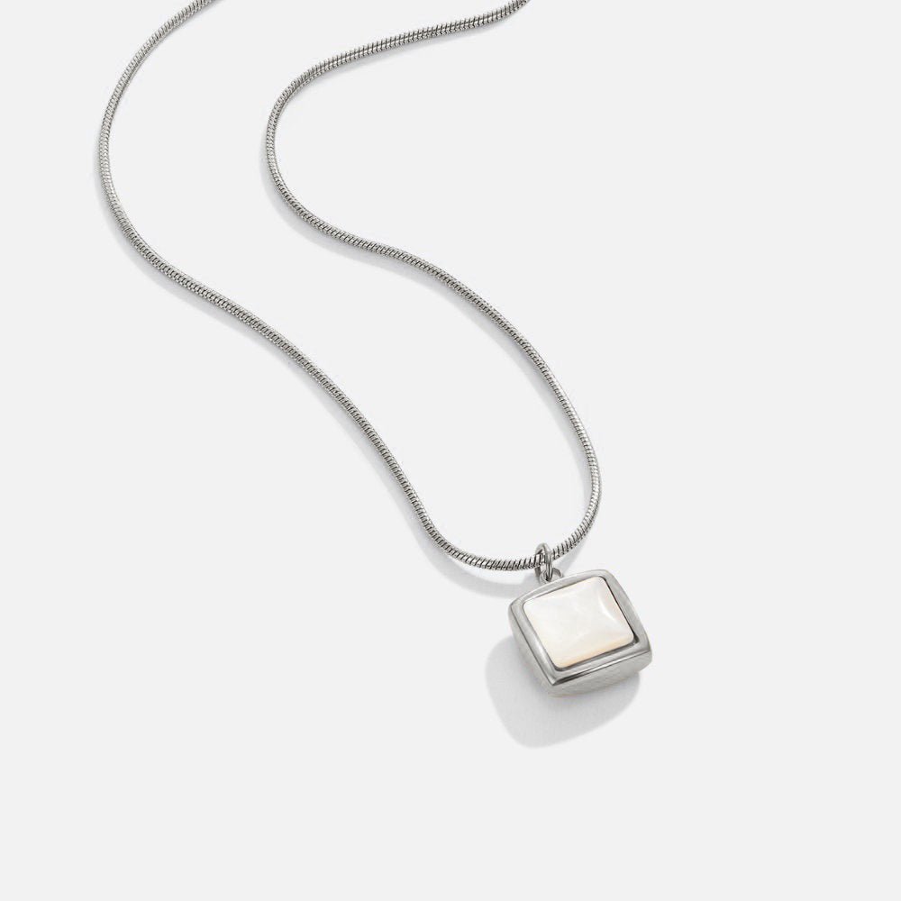 Silver Necklace Laoise with Square Pendant
